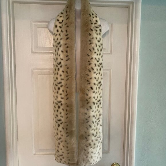 Adrienne Landau faux fur scarf NWOT latch closures super soft 84" long - Picture 1 of 8